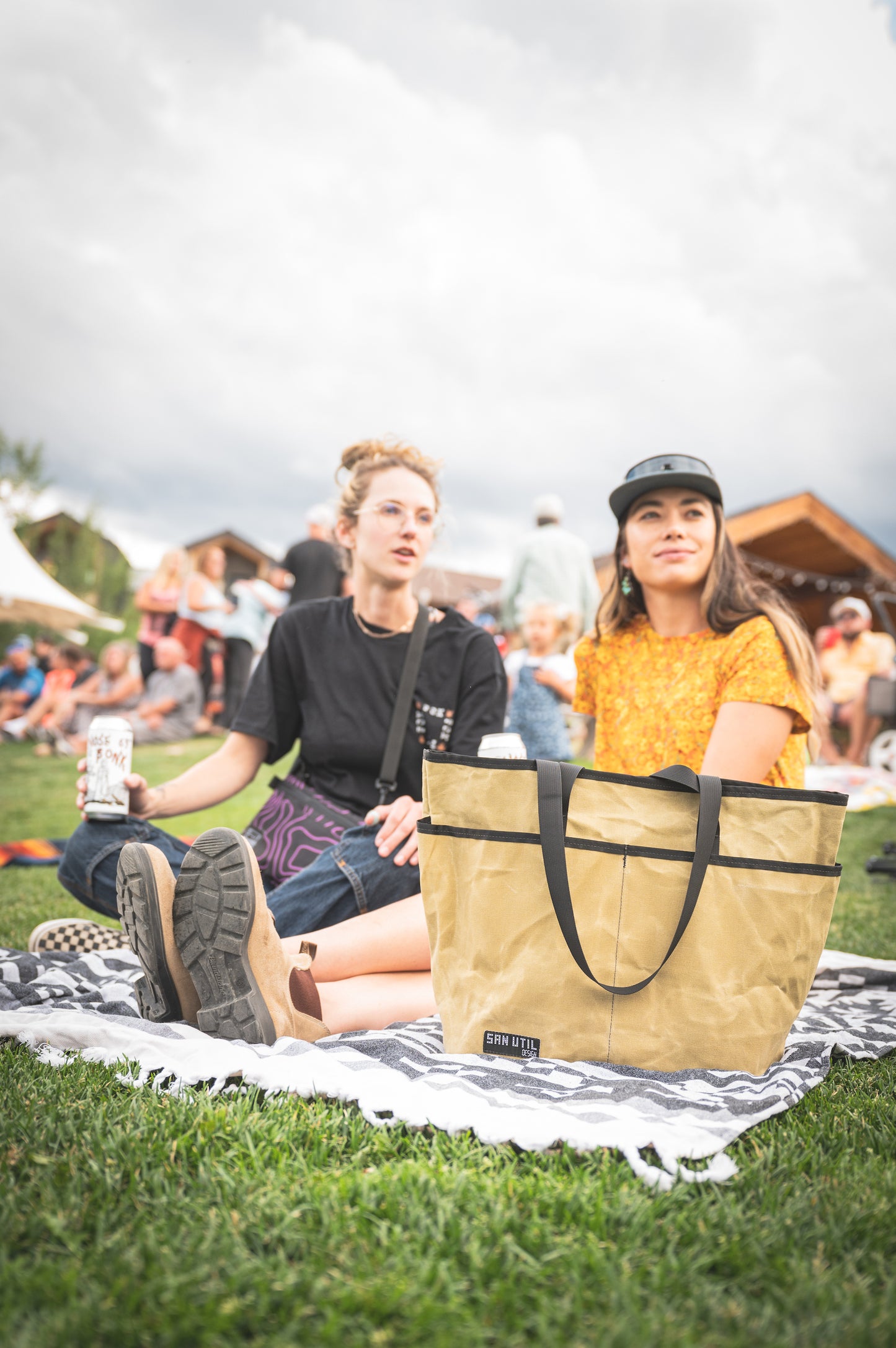 Fancy Mountain Tote 20L - Stocked