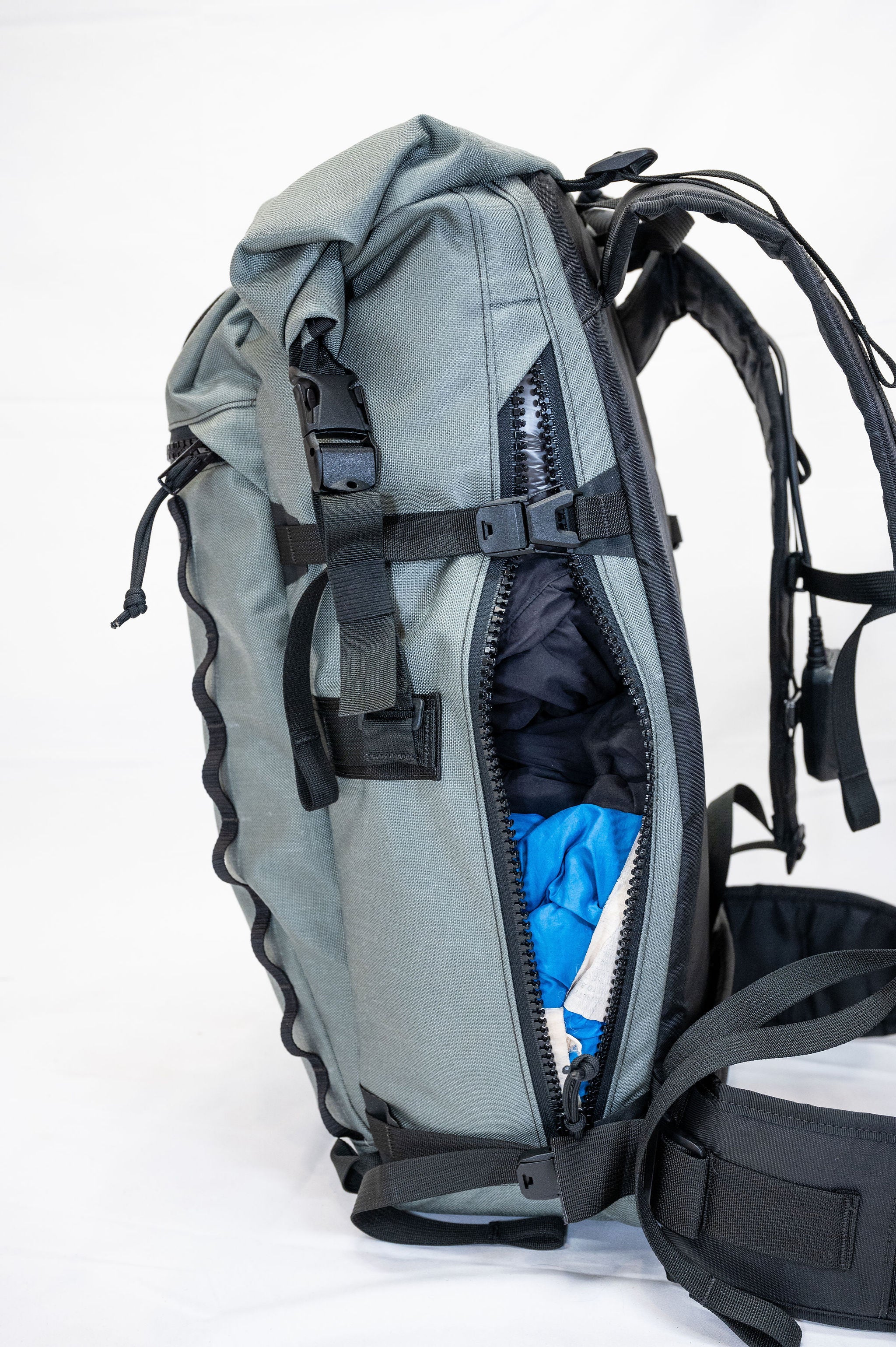 Off piste outlet backpack